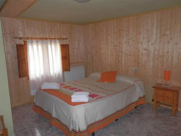 Hostal El Portalico Linares de Mora Extérieur photo